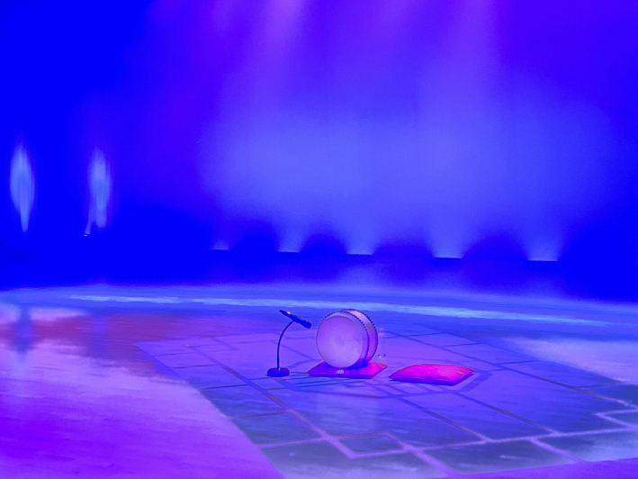 살면서 처음으로 추임새를 넣어봤을 만큼, 관객 모두가 자연스럽게 함께 즐기게 되는 분위기였다.