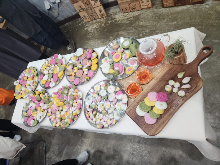 다양한 모양의 오색떡이 만들어졌다. 