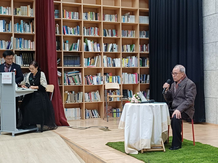 '세계한국사랑회' 김대우 회장의 강의 전경