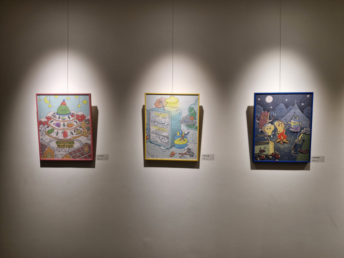 왼쪽부터 「Welcome Winter」, 「먹구름 집은 겨울」, 「친구들과 불멍 캠프」