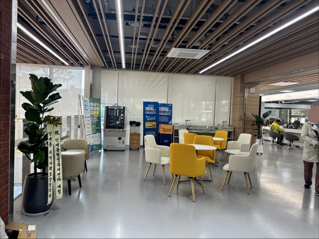 주민 편의를 고려해 구성된 민원 창구 공간