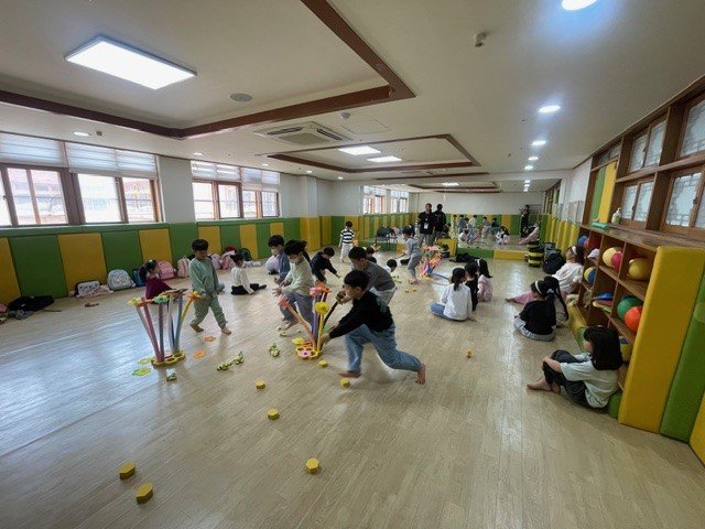 사진)수원시 영통구보건소가 비만 예방 프로그램 '건강한 돌봄놀이터'를 운영하고 있다.    