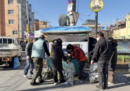 연무동에서 주민자치회와 함께 유용생활폐자원을 수거하고 있다. 