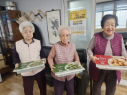 백청우 칼국수 중부 경로당에 만두 후원