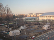 숲 속에 자리한 수원유스호스텔 전경