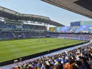 경기장에 운집한 수원 삼성 블루윙즈 팬들