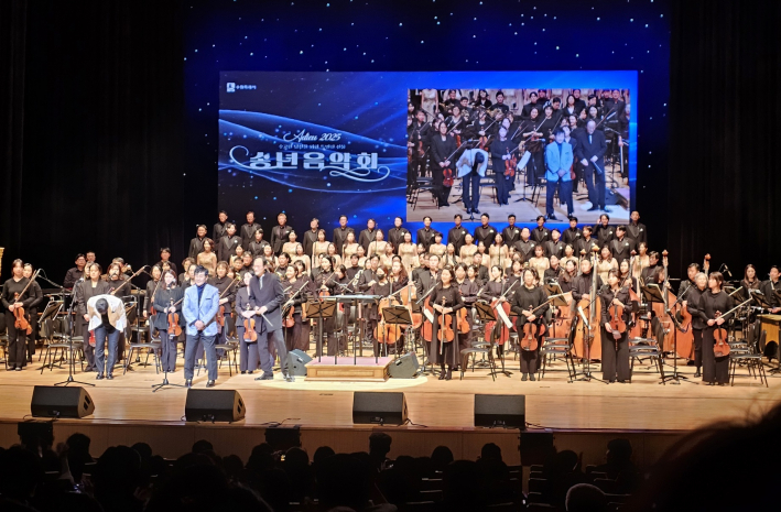 공연이 끝나고  아쉬움과 찬탄의 카튼콜