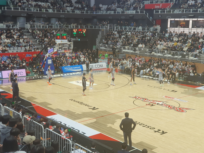 4쿼터, 승부의 추가 소닉붐쪽으로 완전히 기울었다.