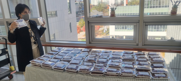 이름 있는 날 업체에서 감사의 떡을 후원하여 훈훈함을 더했다.