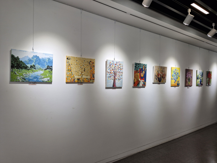 「힐링에 아트를 더하다」 전시 작품들