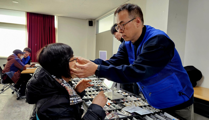 오늘 권선1동의 시력지킴이는 바로 저희 입니다!