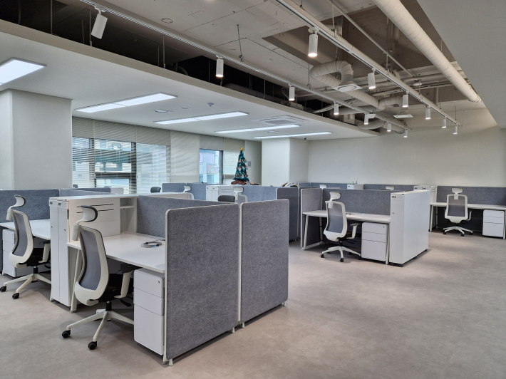 창업지원센터 청년관. 1인 창조기업을 모집하고 있다. 