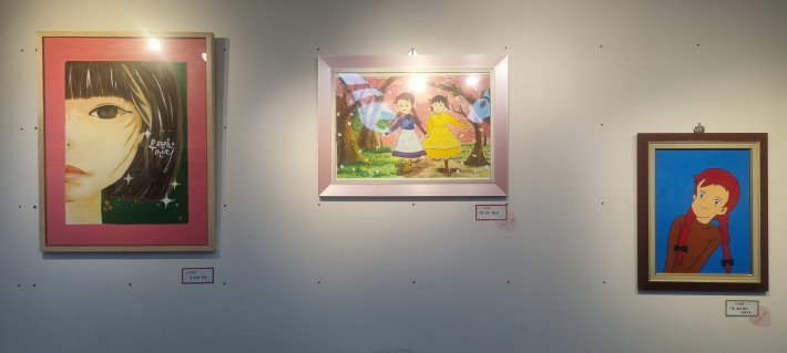 유연한 엔딩(아크릴화),손을 잡고 봄으로(수채화), 앤을 좋아하는 마음으로(아크릴화)