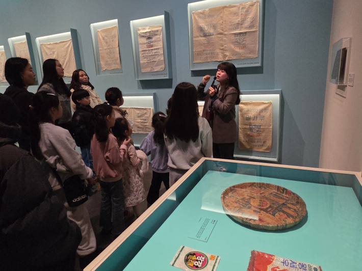 큐레이터가 설명해주는 탄수화물 연대기 재미 두 배