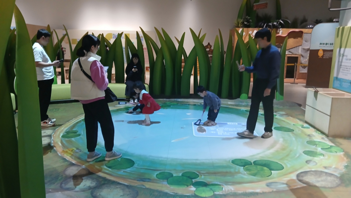 둠벙에 사는 생활 관찰 코너