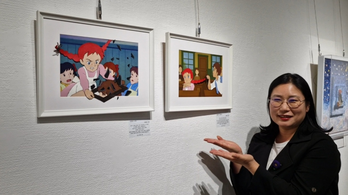 자투리 가죽에 인연의 시작을 표현한 이혜옥 작가.