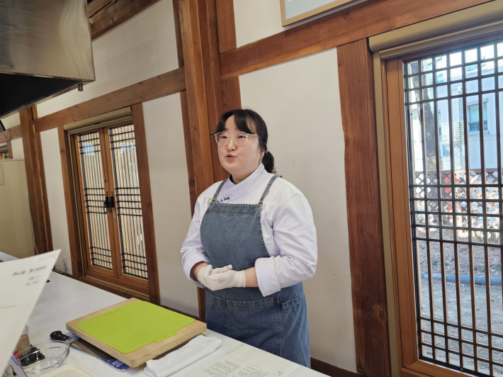 이수정 요리연구가가 인삿말을 한다