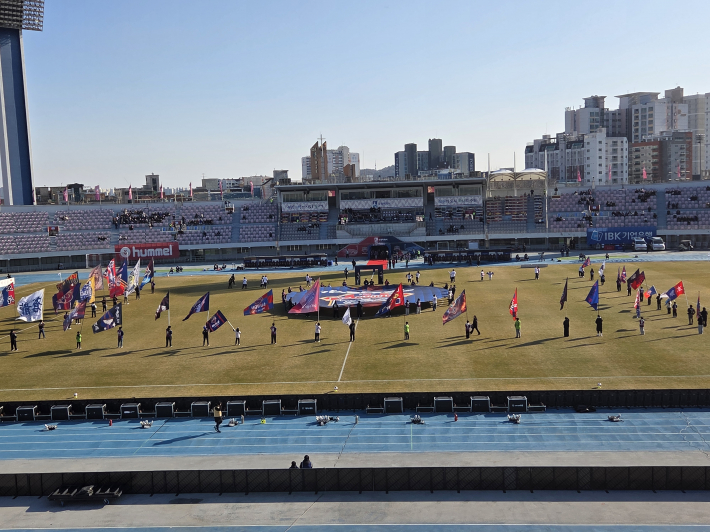 수원FC 홈 개막전이 열린 수원종합운동장