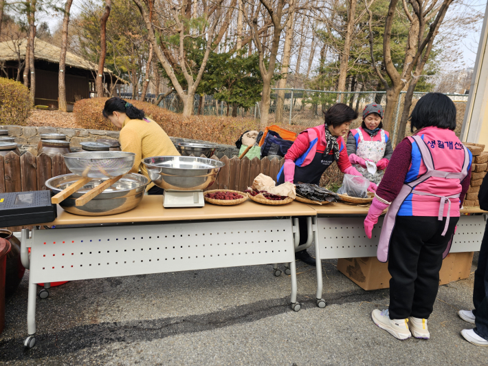 사전작업을 열심히 하는 임원진