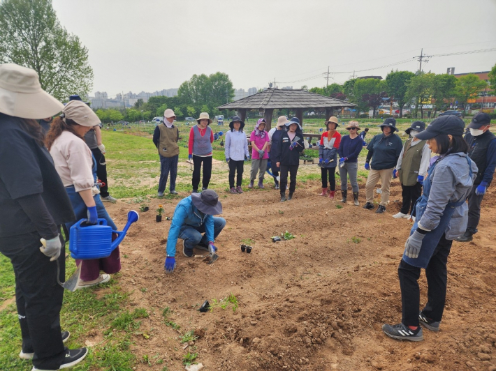  '도시농업 전문가 양성 과정' 교육 모습