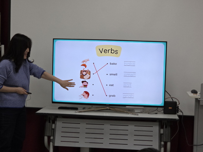 모니터를 활용한 픽처북 강의 