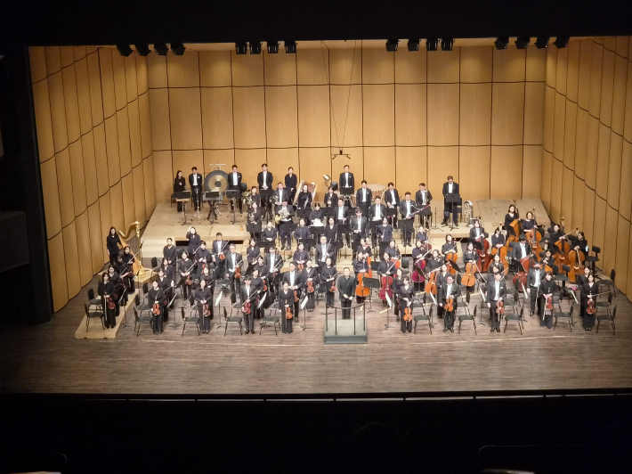 '경기필하모닉 마스터피스 시리즈 1'이 열리고 있는 경기아트센터 대공연장