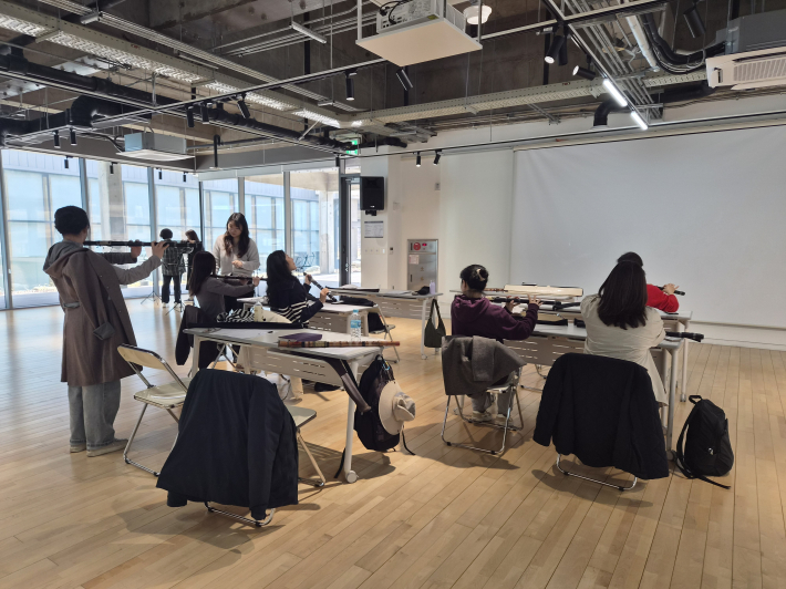 '2026 수원은 학교, 1인 1악기 학교' 대금 수업 장면