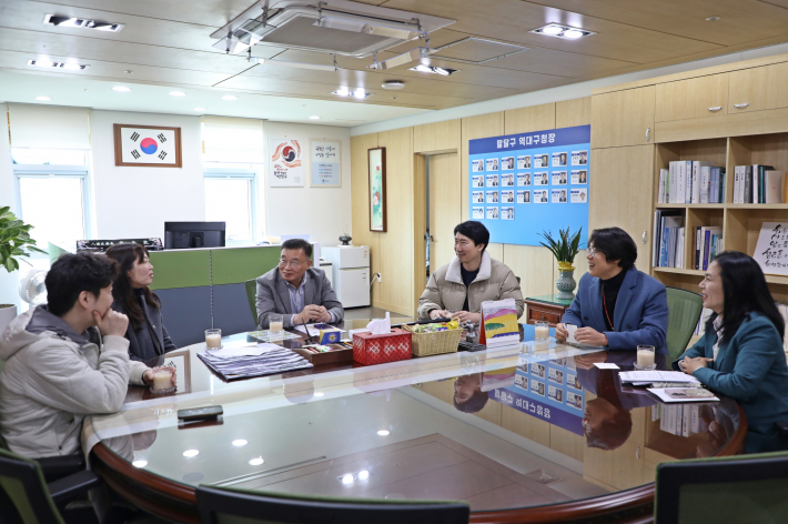 수원시 팔달구는 수원컨벤션센터 관계자들과 오찬 간담회를 진행하고 있다.