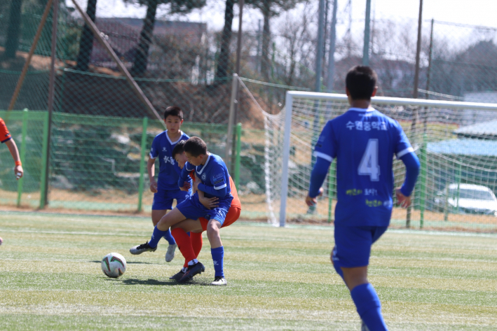 수원중 축구부 선수들의 경기모습