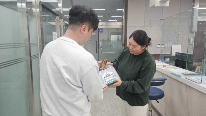 권선2동지역사회보장협의체, 저소득 출산가구 선물 지원 사업 추진