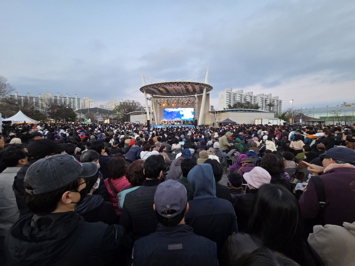 개막식 하이라이트 '새빛콘서트'
