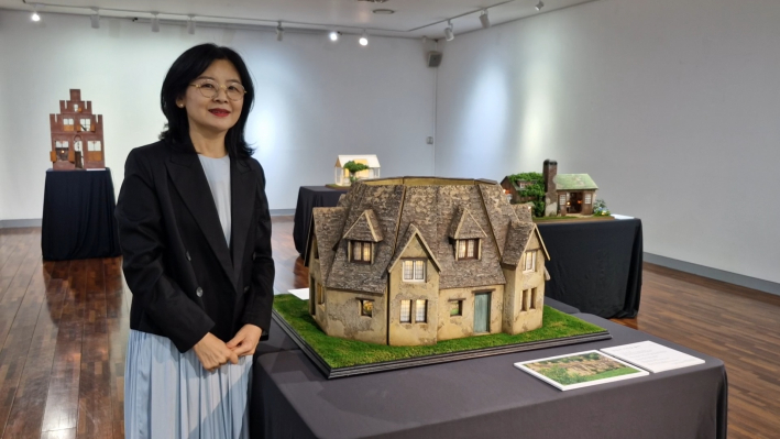 600년 전의 시간을 붙들고 작업을 한 김진순 작가의  작품 '형의 시간을 품다' 