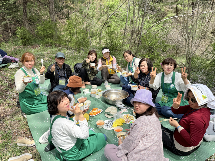 애찬 점심식사(단체 양푼 비빔밥)