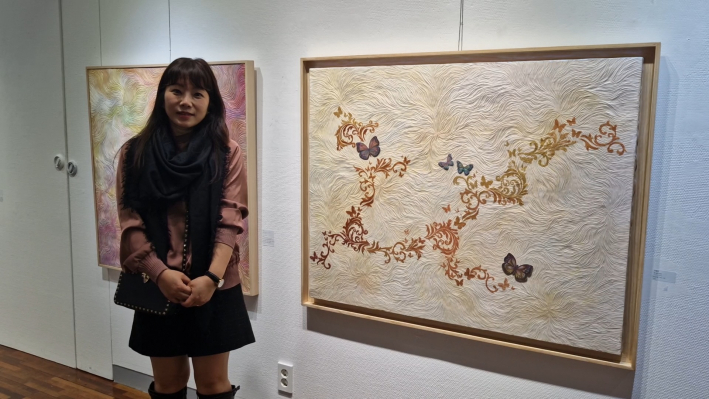 '천사의 나팔''향기를 거닐다'를 그린 이경진 작가의 작품