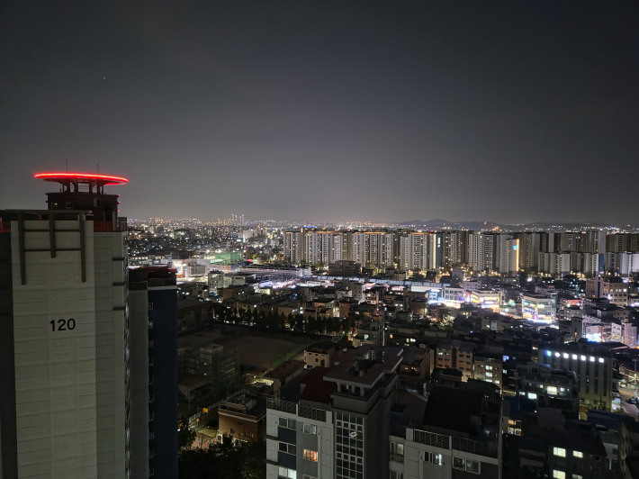 지구의 날 저녁 8시 이후 야경, 8시 전과 변화가 없다.