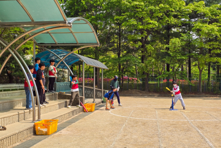 방과후 스포츠 클럽 티볼 활동 모습