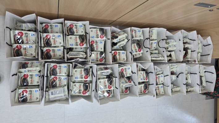 매산동 지역사회보장협의체는 관내 거동 불편 어르신들을 위해 정성 가득한 밑반찬을 준비하였다.