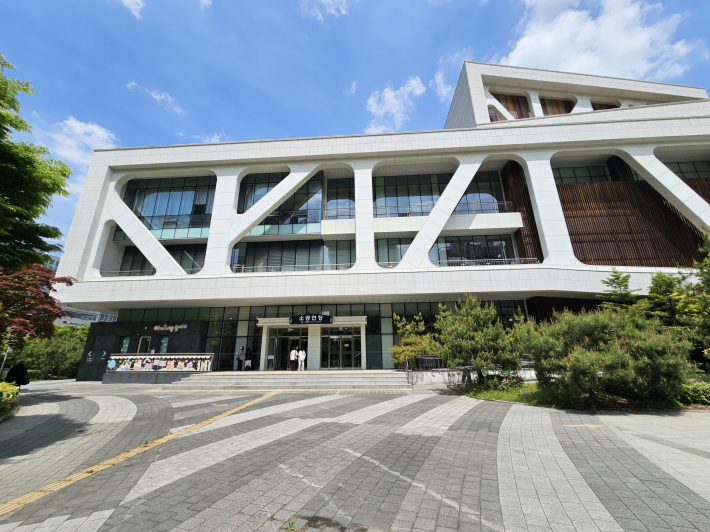 수원SK아트리움 소극장 입구