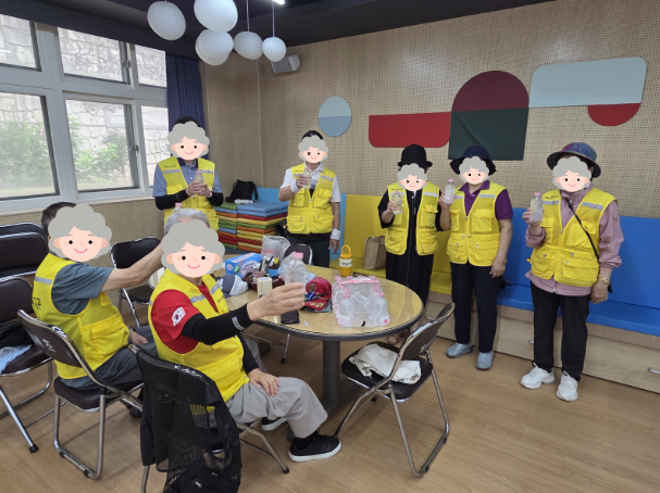 노인일자리 참여 어르신 생수 지원 사진2