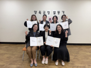 발달장애인 부모양육지원사업 ‘홈(home)-런(learn)’ 양육코칭 활동가 위촉식에 참여한 수원시어린이집연합회 국공립분과 어린이집 원장들 모습(왼쪽 위부터 시계방향으로 시립라포리엘어린이집 허영림 원장, 시립바론어린이집 김현영 원장, 시립광교더샵어린이집 박미영 원장, 시립모아1어린이집 최은아 원장, 시립영통힐스어린이집 김경희 원장, 호매실장애인종합복지관 안은경 관장, 시립칠보어린이집 강승숙 원장)