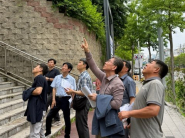 수원시가 시설안전 기술컨설팅을 하고 있다.     
