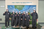 율천동 주민과 율천동 관계자는 생활폐기물 샘플링 현장에 참여했다.