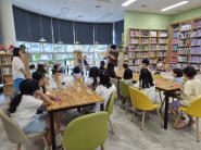 지난 28일, 호매실동 새마을문고에서 ‘여름방학 동화구연’ 및 활동프로그램을 진행했다.