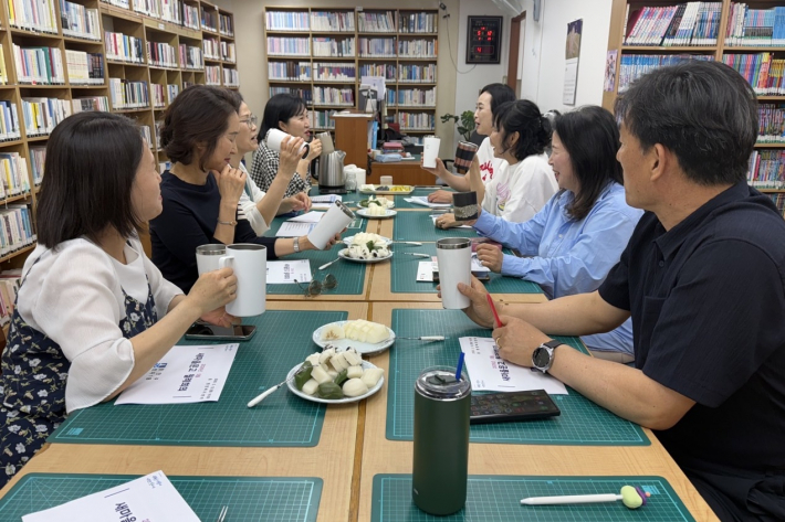 동장 및 단체원들이 다회용품 사용을 실천하고 있다.