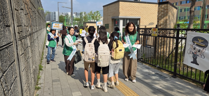 매교동 새마을문고 주관 주민 홍보 캠페인