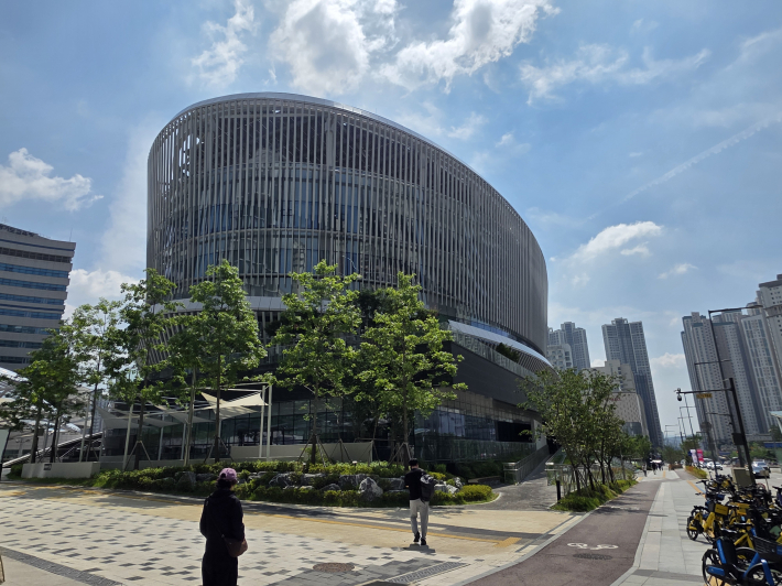 경기도서관 전경
