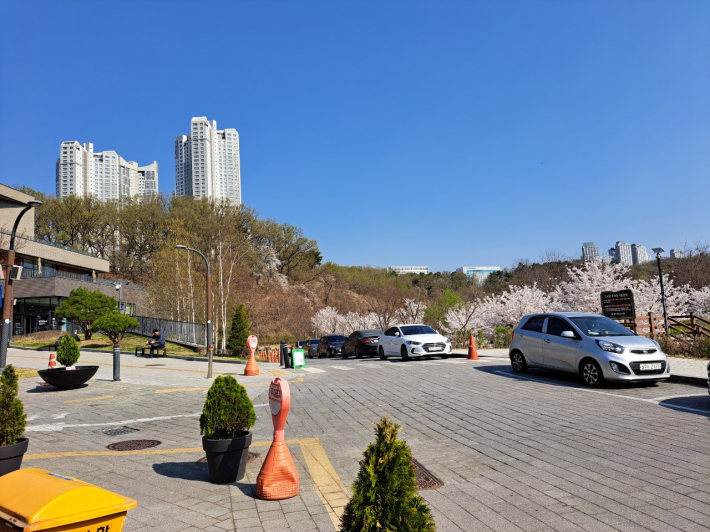 광교푸른숲도서관전경