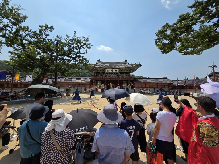 화성행궁 신풍루에서 펼쳐진 '무예24기시범공연'  