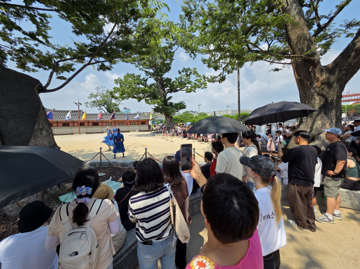 화성행궁 신풍루에서 펼쳐진 '무예24기시범공연'  