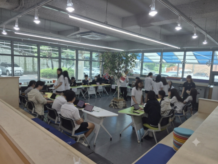 '교육과정 리더'  학생이 주도로 이루어지는 과목 탐색과 상담 활동